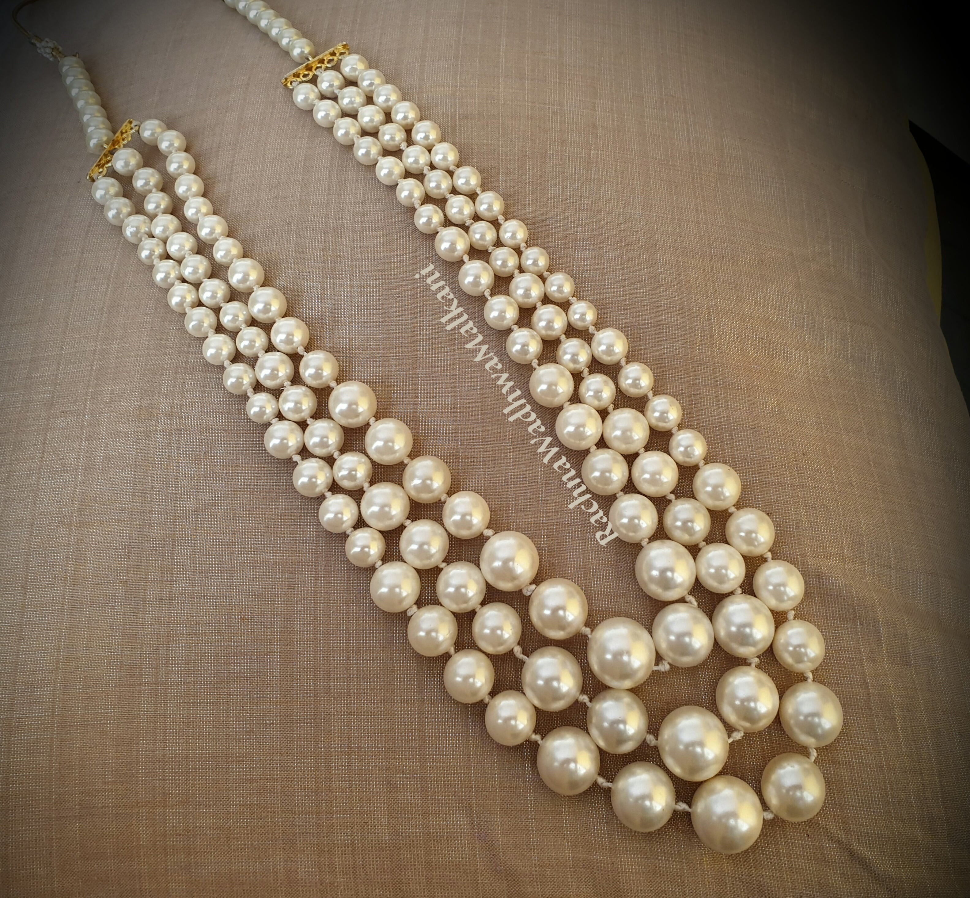 Men's Necklace -  Gradual Layout Ivory Color 3 Line Pearls